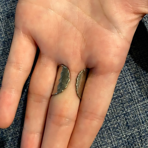 Ring - Picture 2 of 2